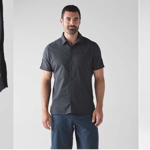 Lululemon Snap To It Short Sleeve
Black / Deep Coal